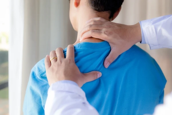 How Physiotherapy Helps Relieve Chronic Neck Pain Naturally