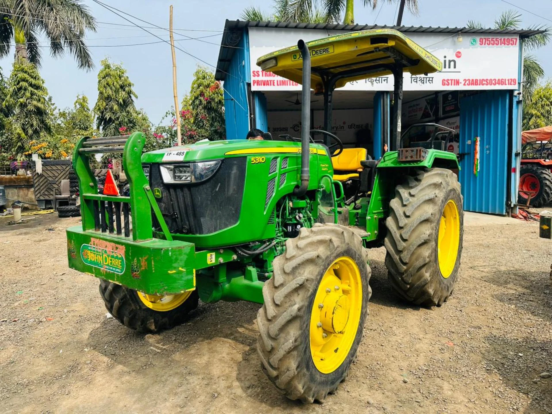 Rust, Grit, and Real Work: The Honest Story of an Old Tractor