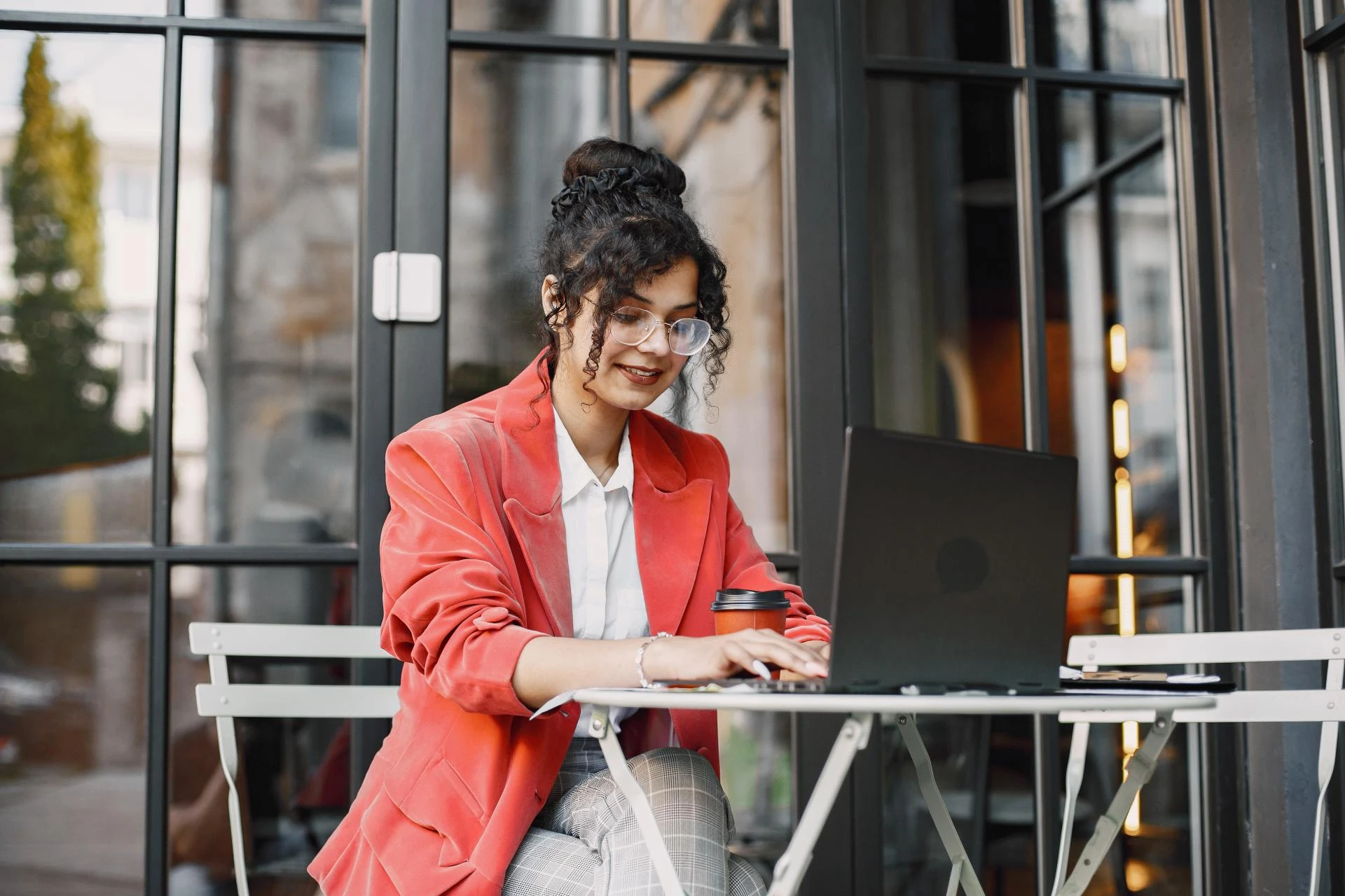 How Freelance Web Developers Help Businesses Build and Scale Their Online Presence