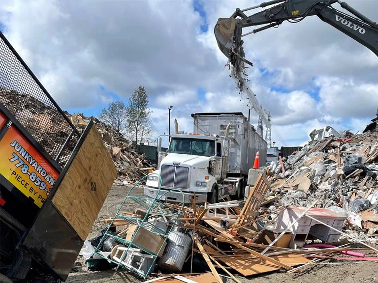 Sustainable approaches to mattress recycling