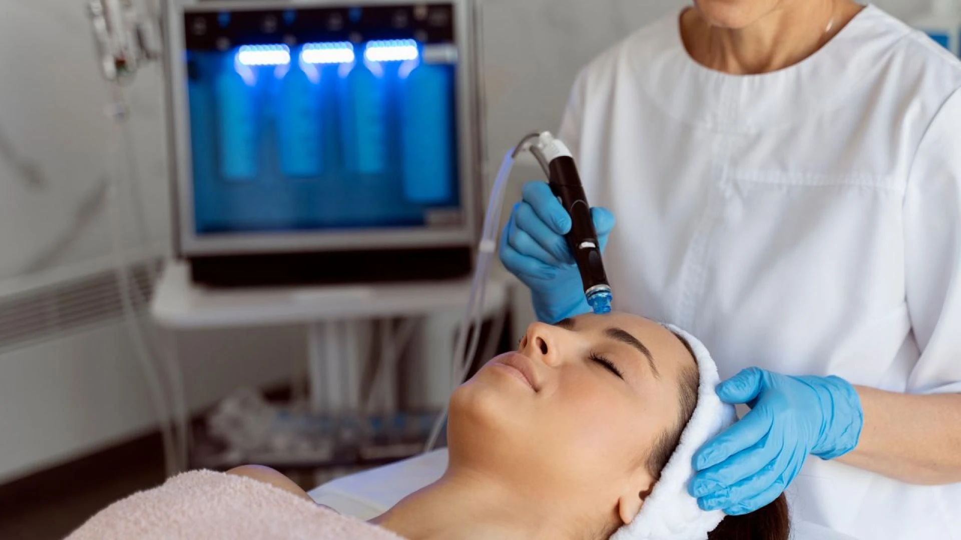 What Your Skin Is Trying to Tell You: A Simple Guide to Dermatology