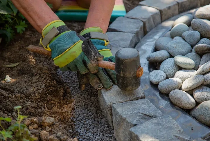 Enhance Your Curb Appeal: Choosing the Right Hardscape Installers for Your Project