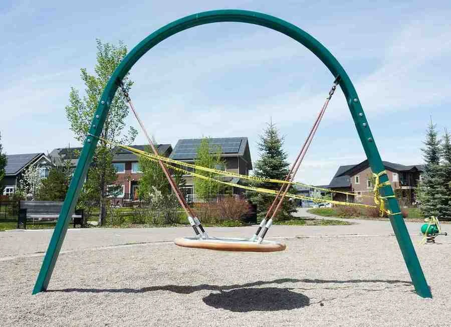 Step-by-Step: Setting Up Your Backyard Yard Swing or Porch Swing