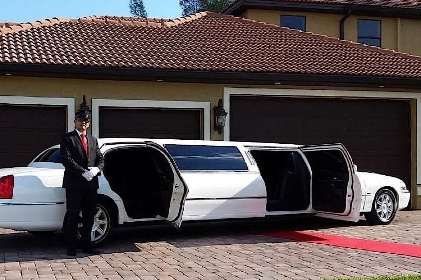 Why Do People Choose A Professional Limousine Service?