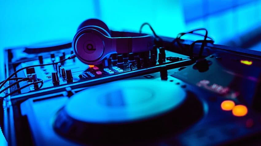 AV Companies in Dubai Upgrade Wedding Sound with Expert Gear Rentals