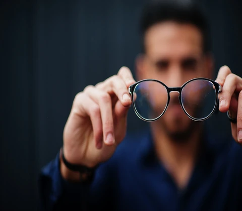 A Simple Guide to Clip-On Lenses for Everyday Vision