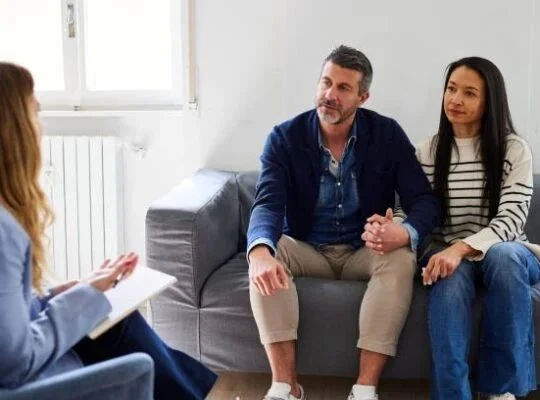 Trust Issues in Relationships? How Couples Counseling Can Help You Rebuild