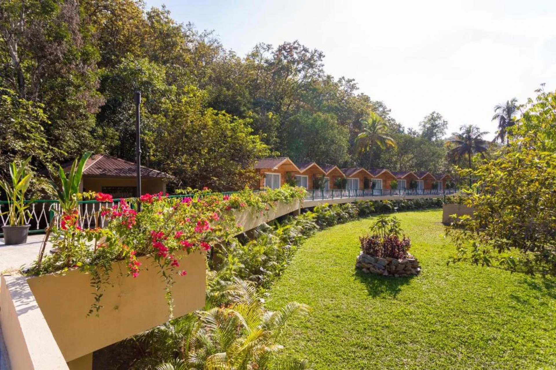 Where can I go with my family for a 2-day trip in South India?
