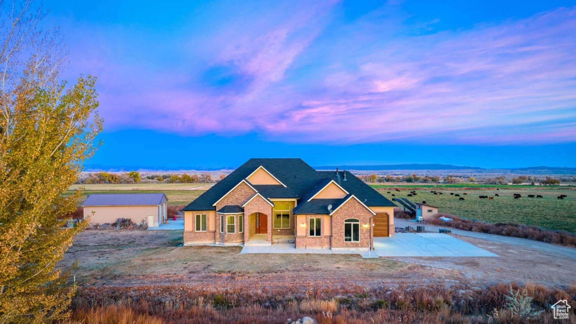 Top 8 Red Flags to Avoid When Hiring a Property Buying Agent