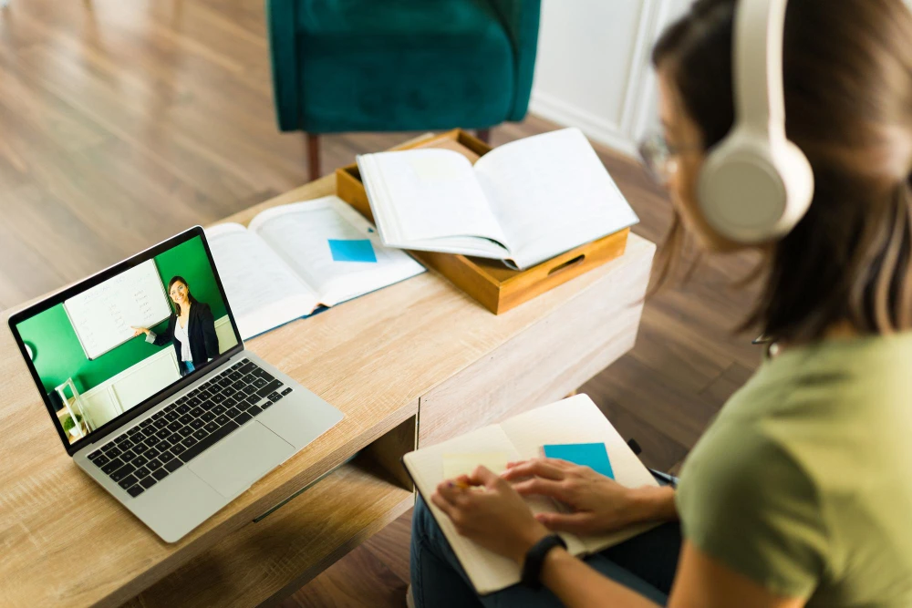 Why Choosing an Online Bachelor of Arts Can Shape Your Future
