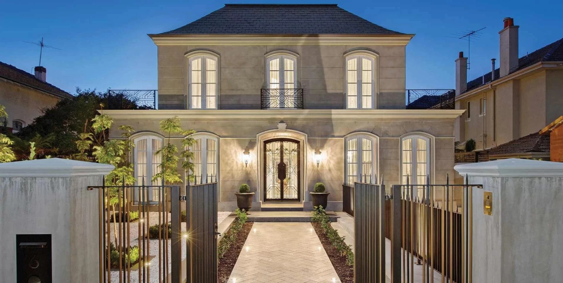 High-End Builders in Melbourne: How to Define Luxury in Contemporary Houses