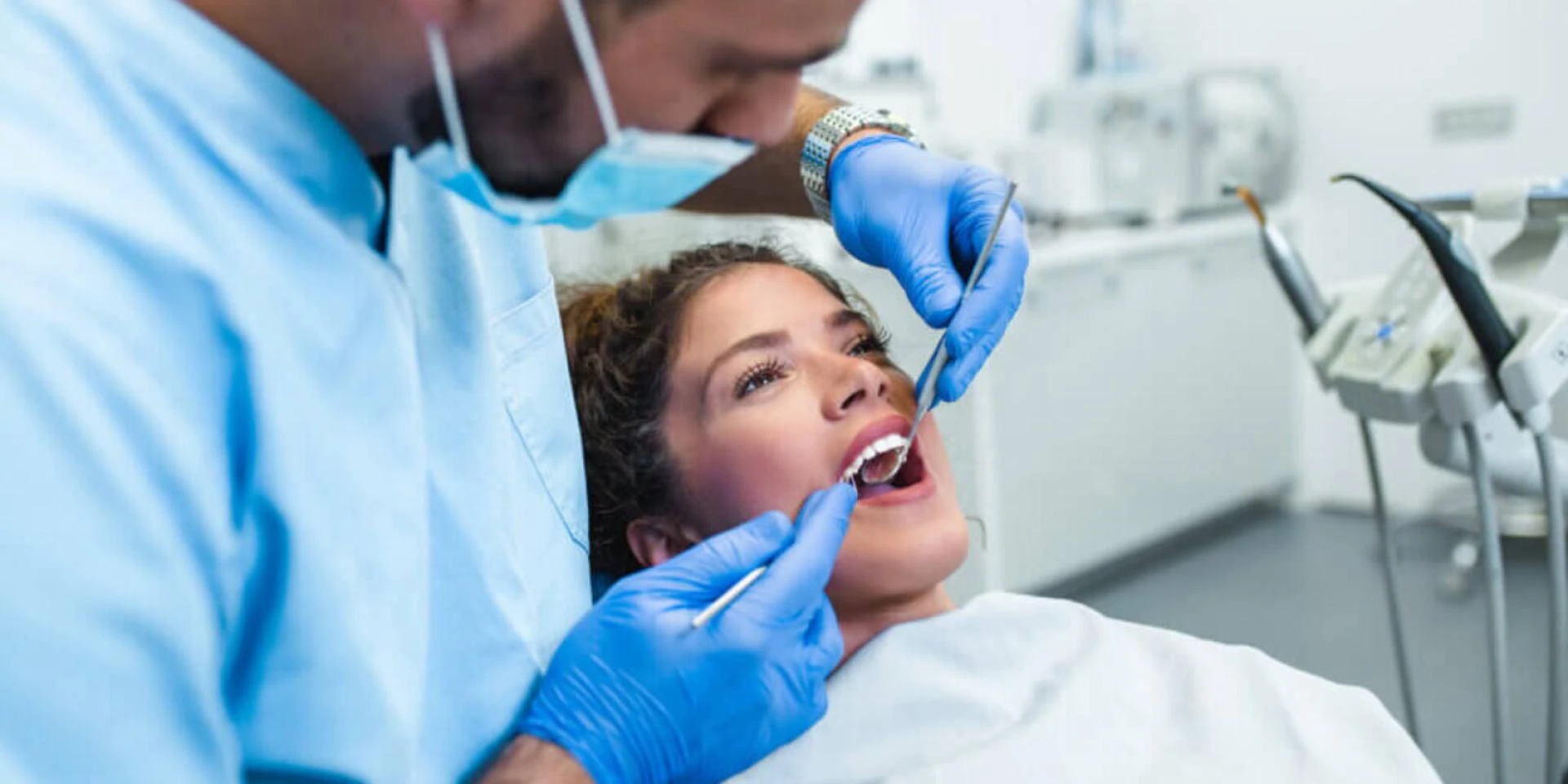 Chipped Tooth: Causes, Symptoms, and the Best Tooth Chipped Off Treatment Options