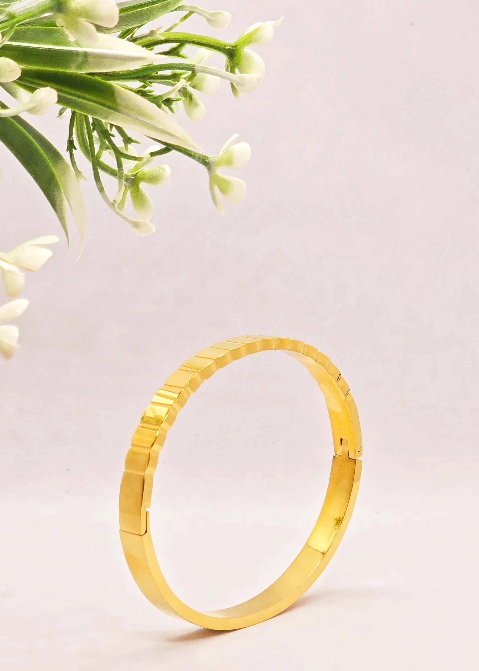 Bracelets: The Perfect Accessory to Elevate Your Style
