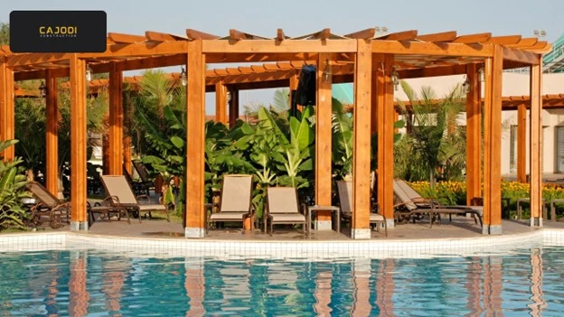 Signs It’s Time to Remodel Your Pool Deck