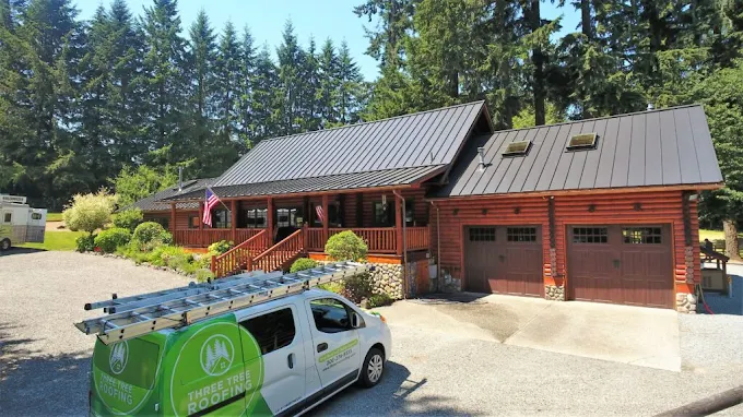 How does Roof Underlayment Selection Influence Moisture Protection?