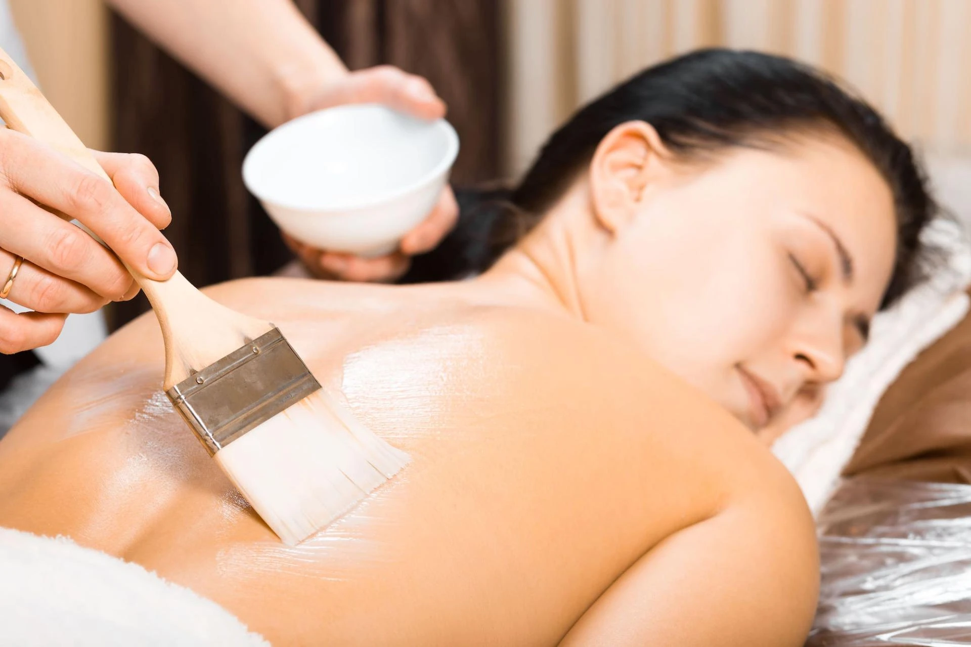 What Skin Conditions Can Be Treated with Acne Facial, Rosacea Laser, and Back Facial Treatments?