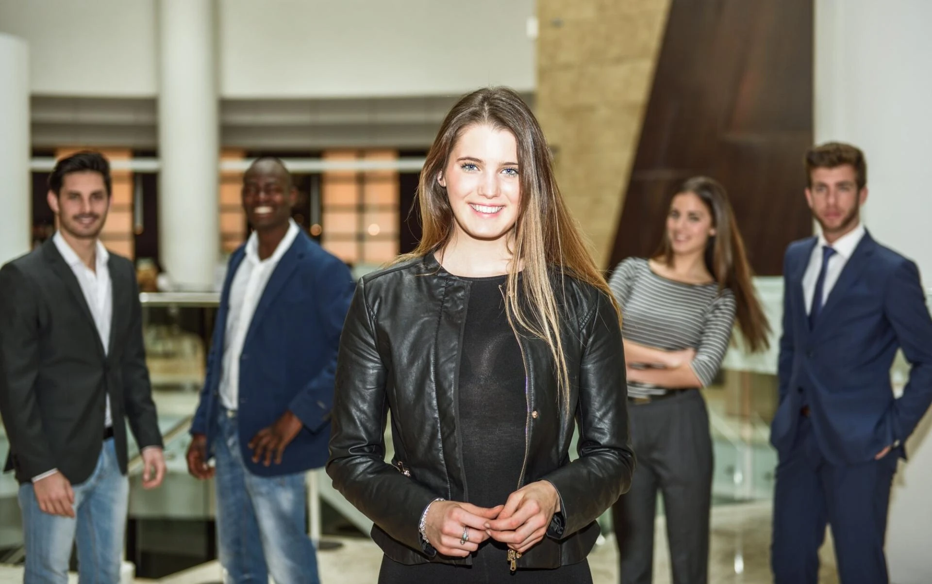 Influential Women LinkedIn: Strengthening Professional Identity Online