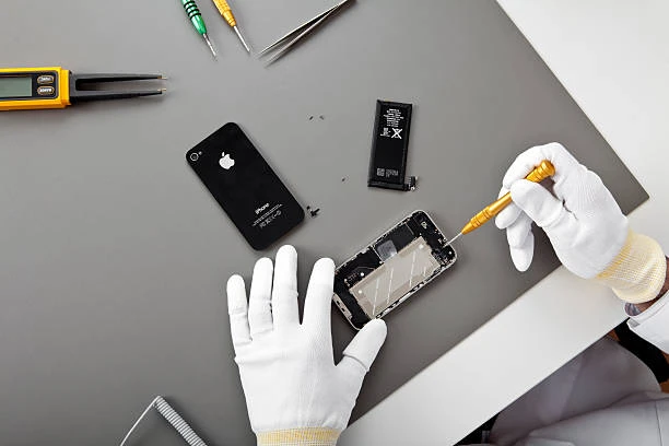 iPhone Repairs Perth: What to Do When Your Device Needs Professional Attention