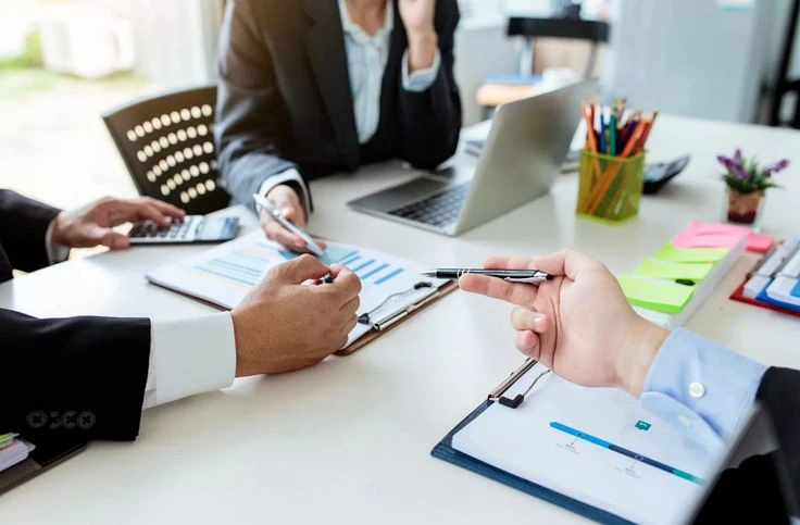 How Expert Financial Advisors Improve Decision-Making for Business Owners