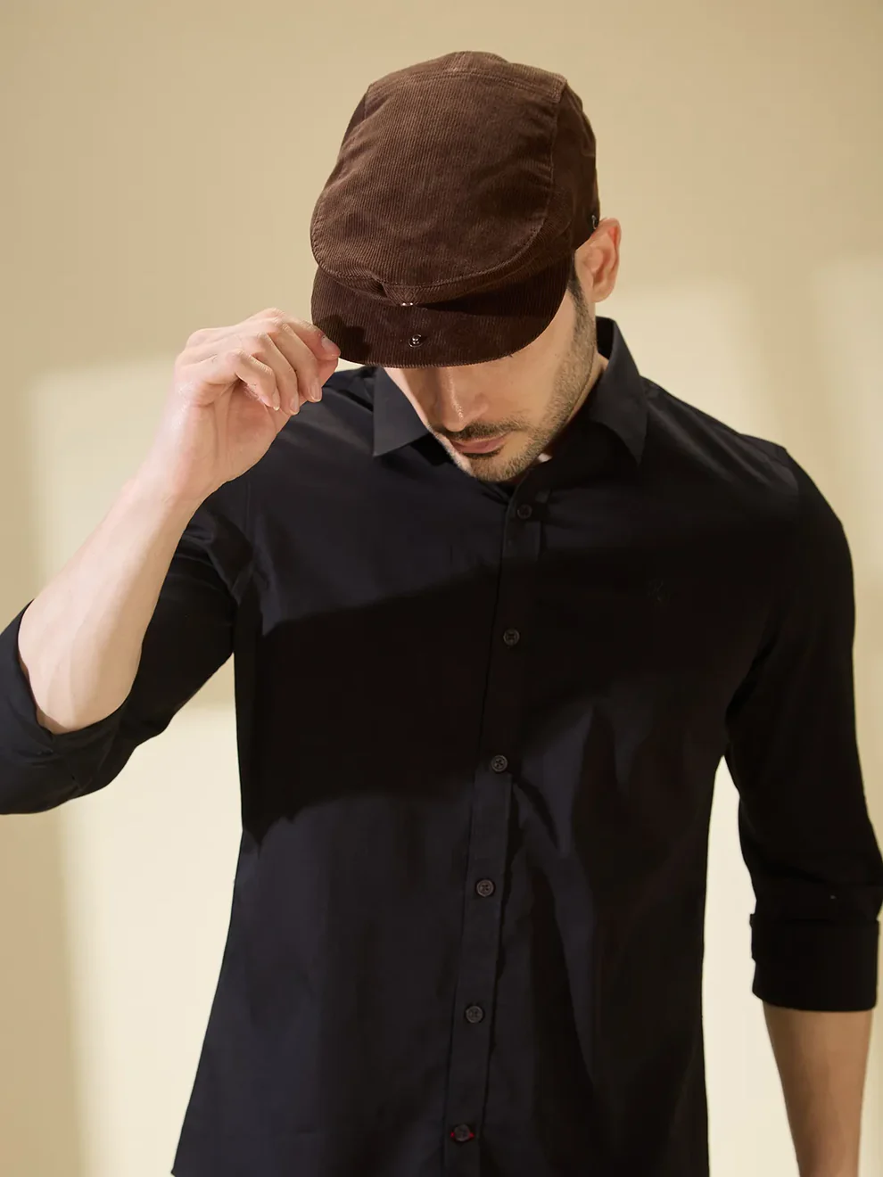 Caps, Belts & Fragrance: The Small Style Add-Ons That Instantly Upgrade Casual Looks
