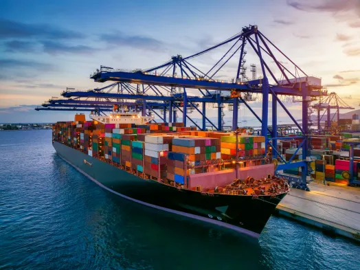 Safe & Reliable Shipping During Crisis: Complete Guide to Cargo & Car Transport in Uncertain Times
