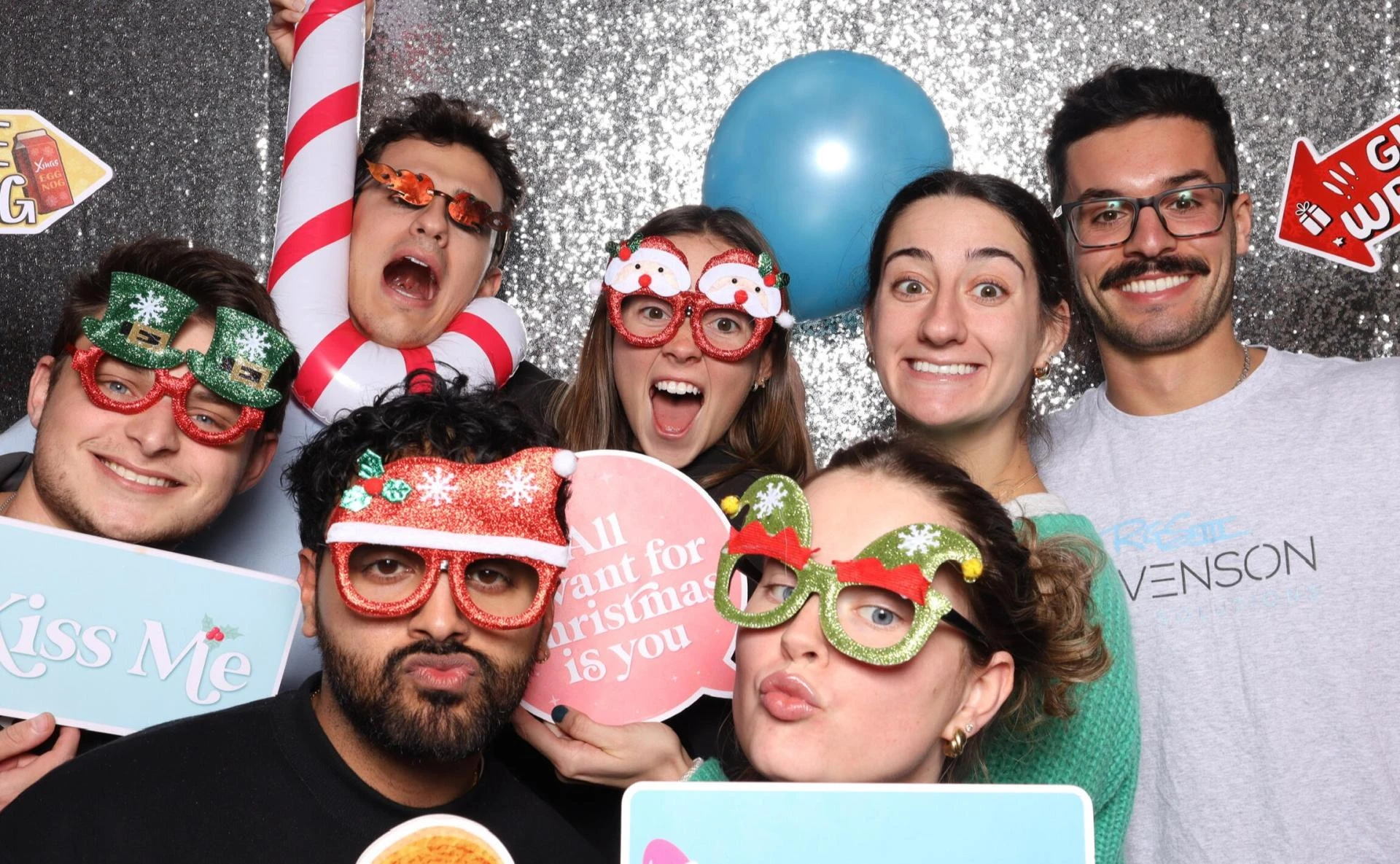 Photo Booth Rental Near Me for Birthdays and Anniversaries