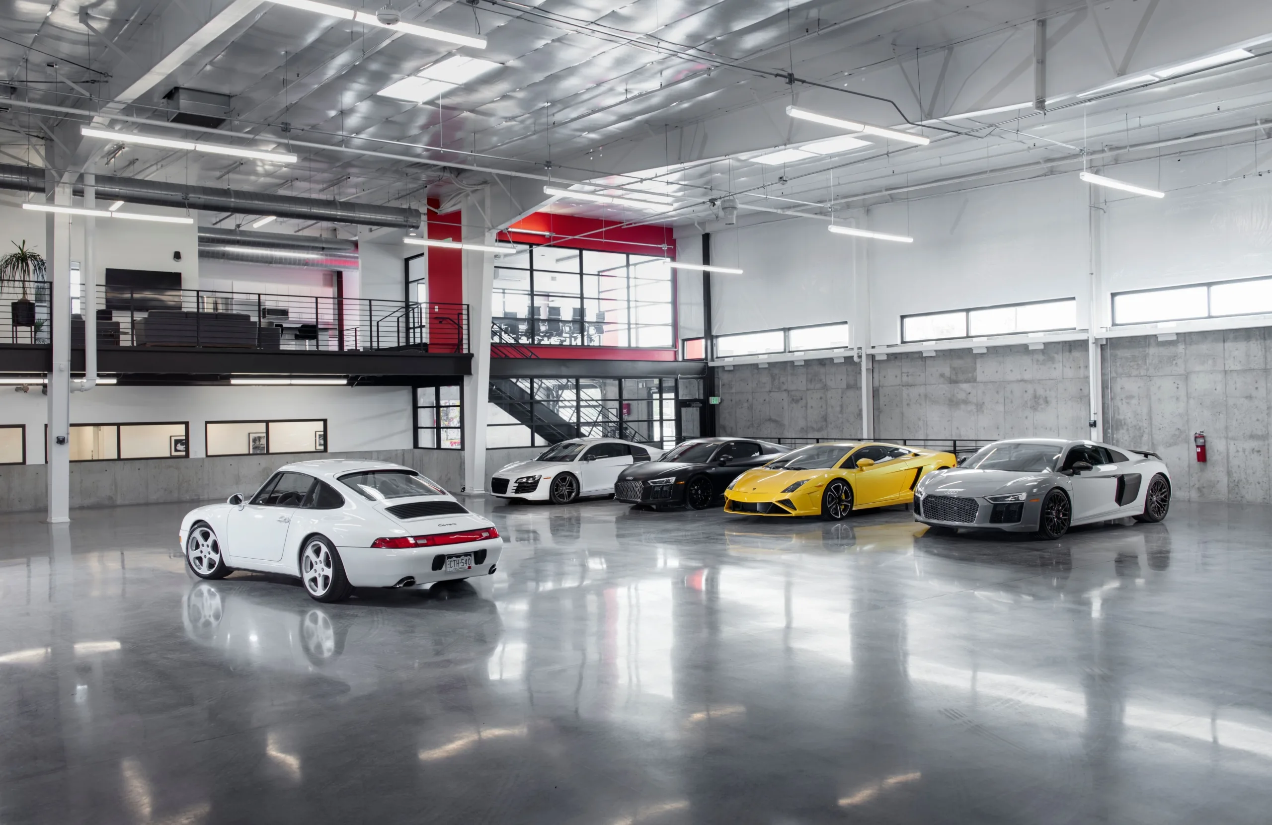 How the Bring a Trailer Selling Service in Denver Simplifies the Car Sale?