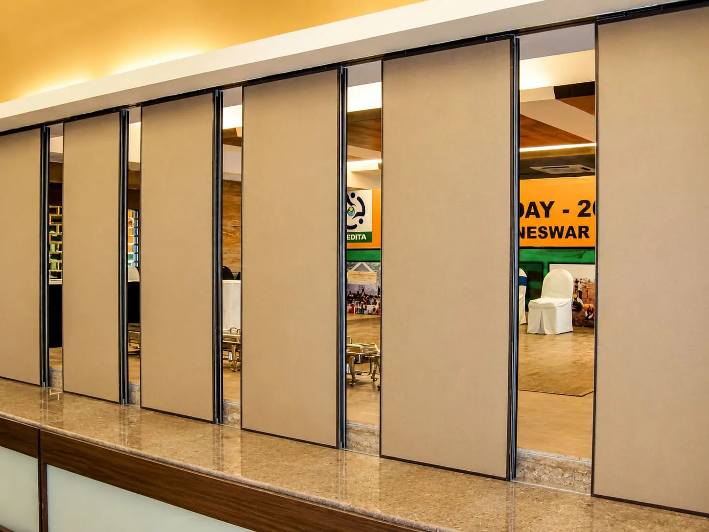 Manual vs Semi-Automatic Sliding Folding Partition: What Should Your Project Use?