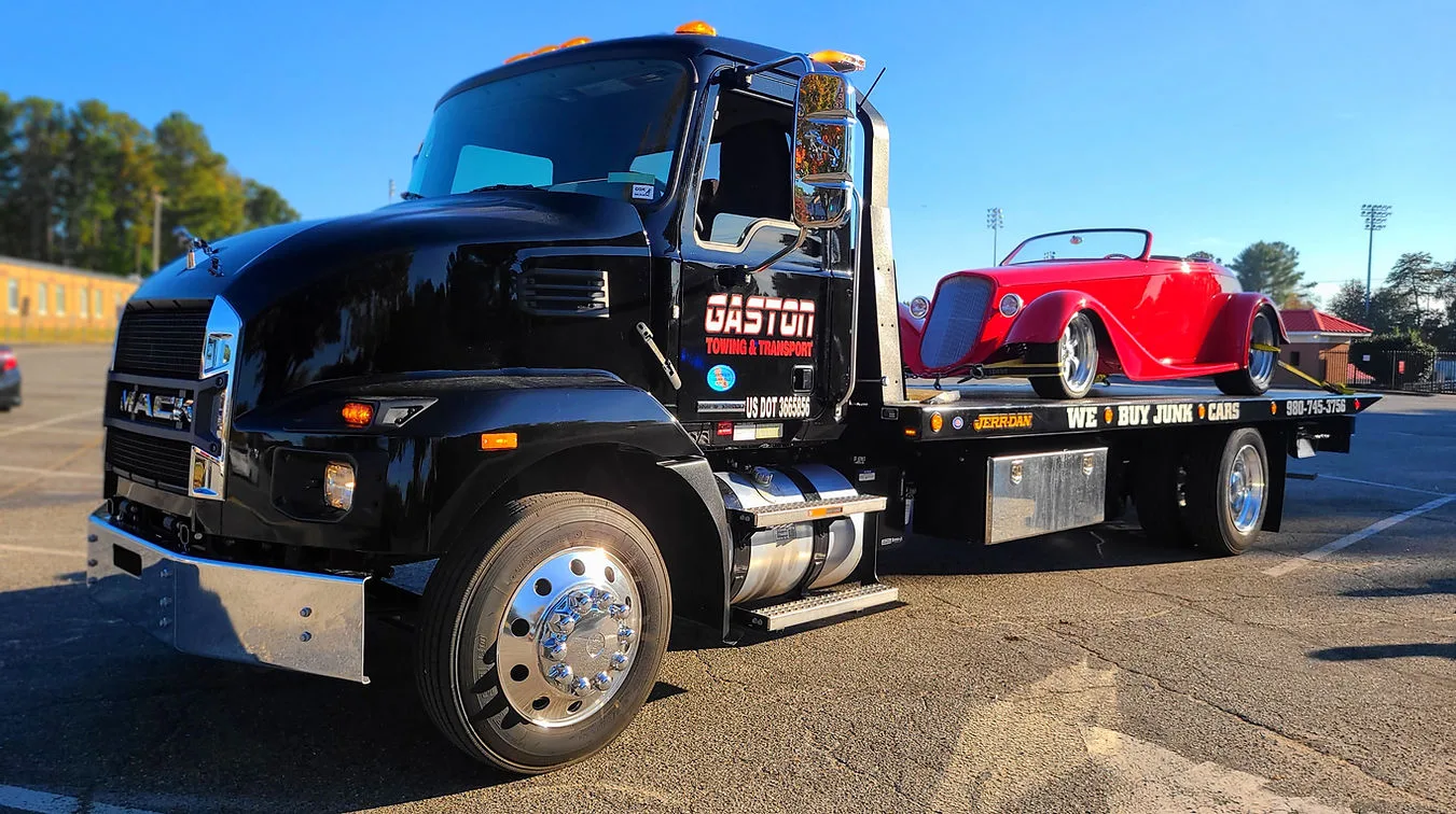 How Looking for Tow Truck Service Near Me Helps During Vehicle Emergencies