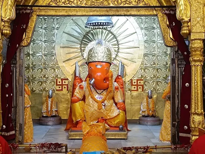 Complete Travel Guide to Moti Dungri Ganesh Temple