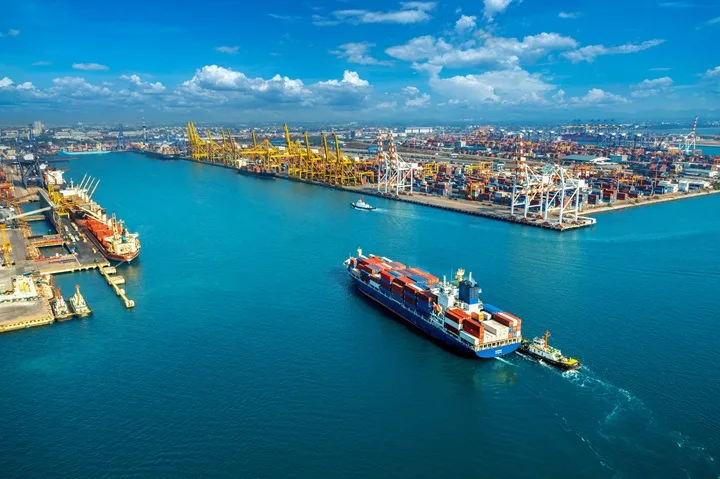Why NVOCC Services Are Important for International Shipping