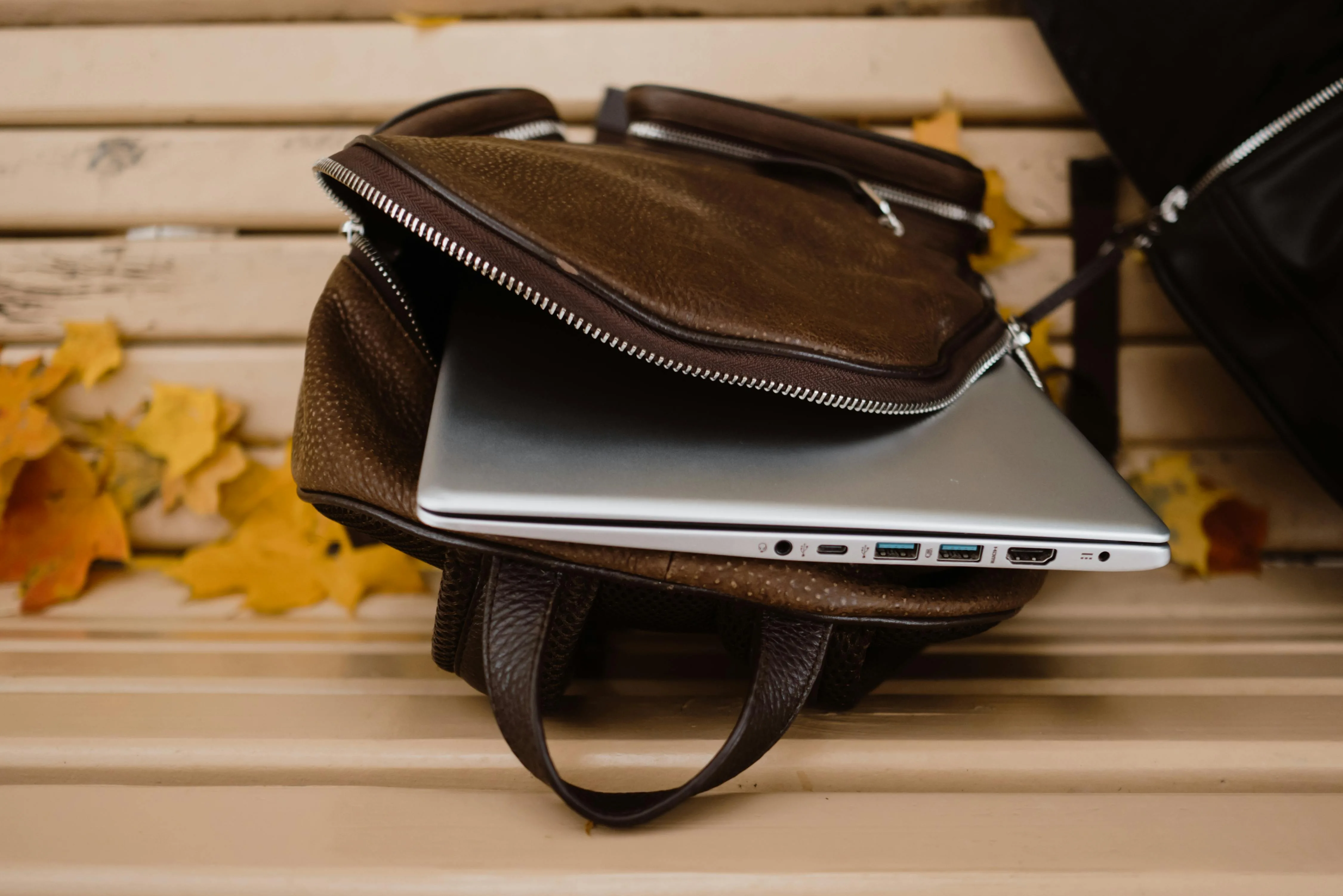Choosing Durable Bags for Teen Travelers