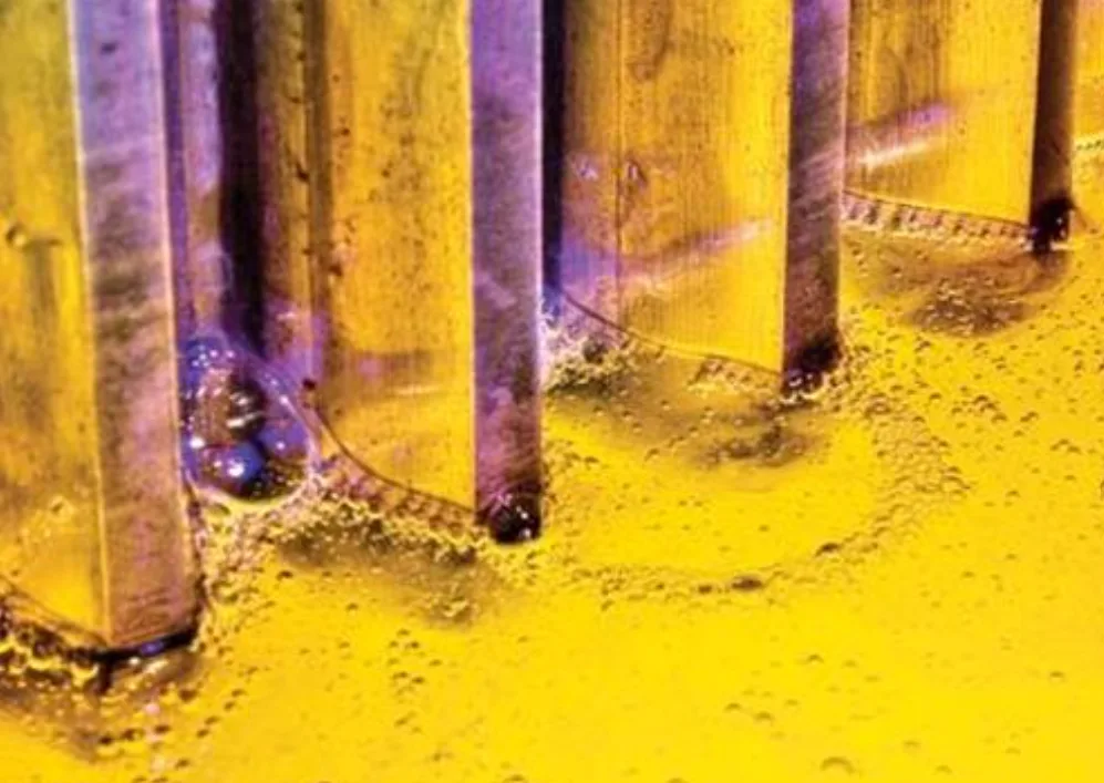 Best Practices to Avoid Contaminants While Topping Up Lubricants
