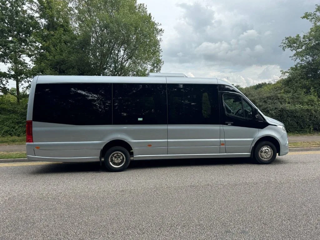 Top 5 reasons why a 16-seater mini coach service in Edinburgh is the best option for group transport
